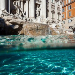Foto Roma – Fontana di Trevi vista laterale