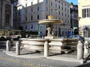 Fontana di Piazza Sant'Andrea della Valle, Roma
