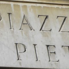 Piazza di Pietra