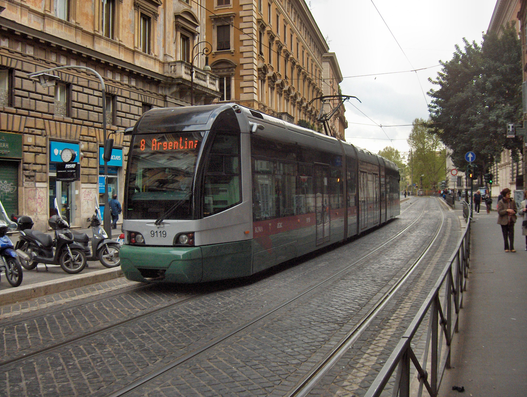 tram 8 roma