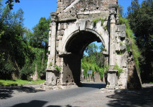 Via di Porta San Sebastiano, Arco di Druso
