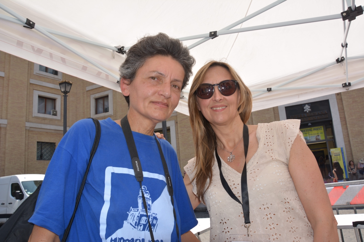 Infiorata Roma 2016 - Agnes del gruppo Poggiomoiano e Lucia Rosi                